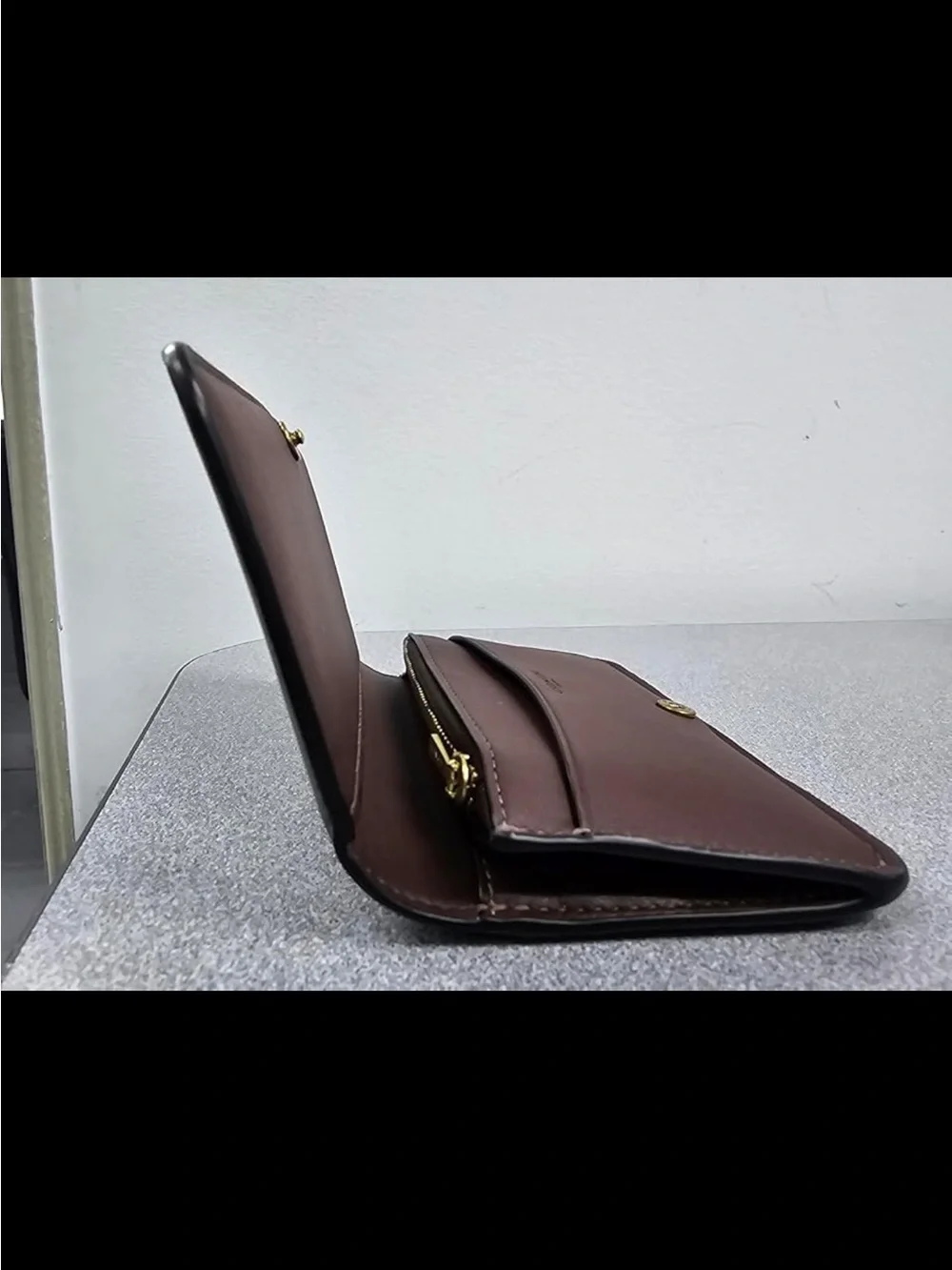 Coach sleek card